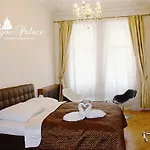 Palace - Wenceslas Square 게스트하우스 3*